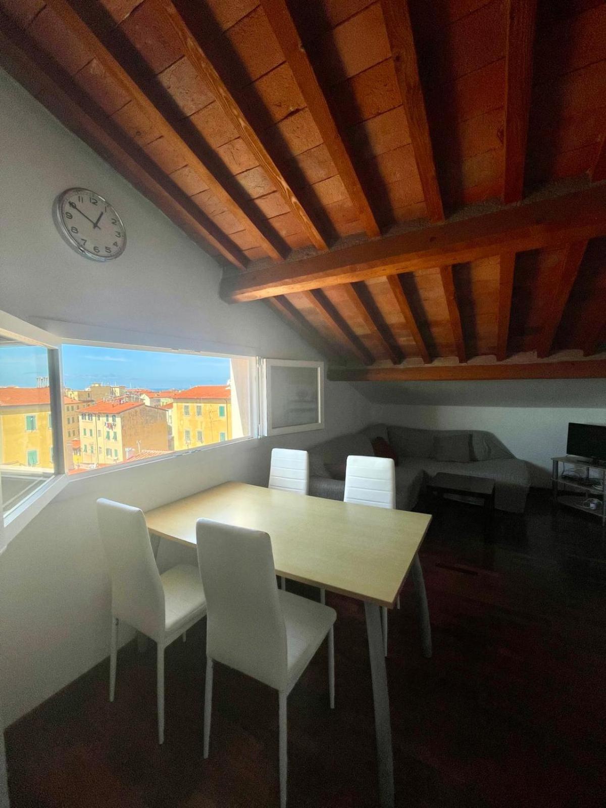 La Finestra Sul Porto Apartment Livorno Exterior photo