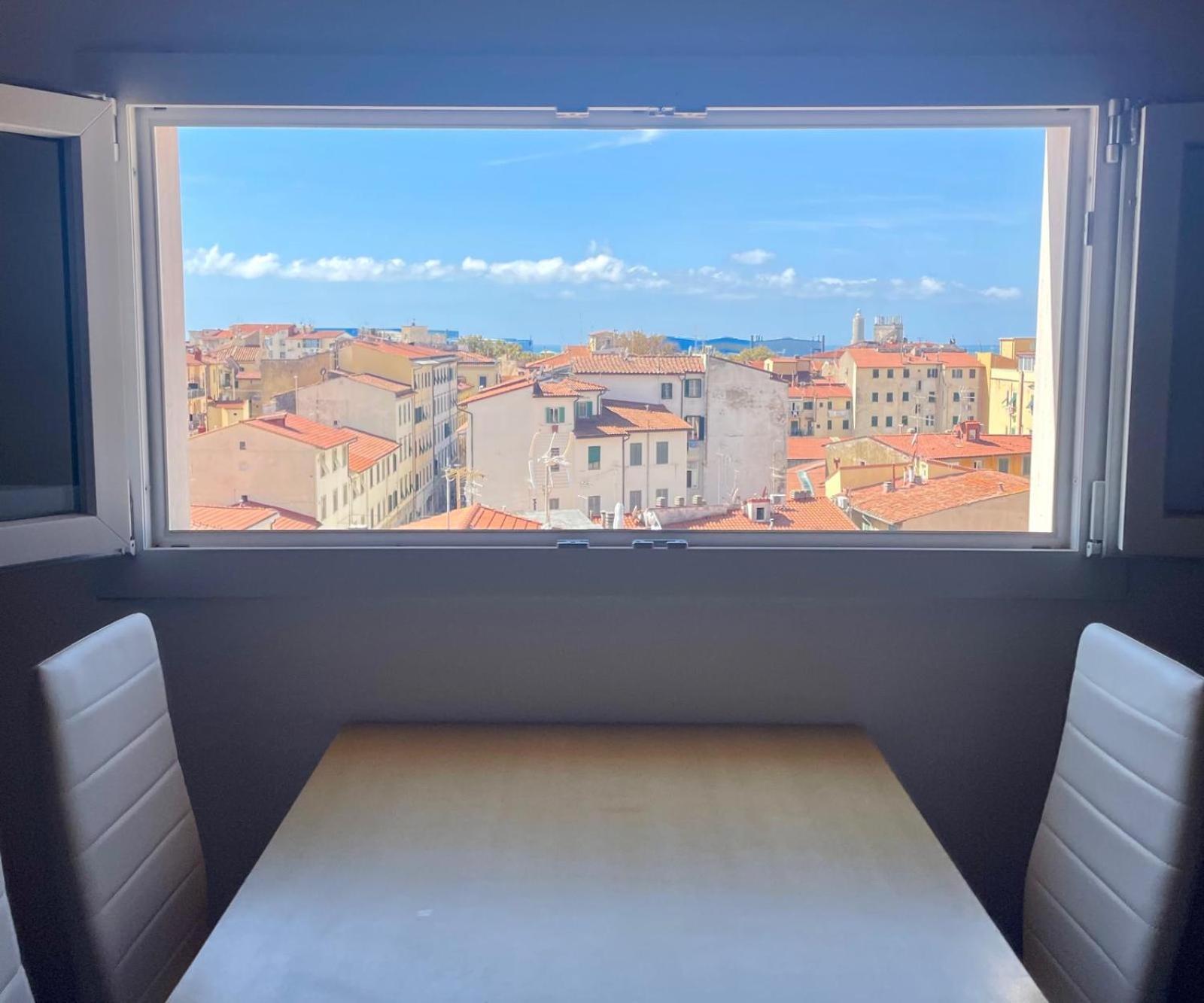 La Finestra Sul Porto Apartment Livorno Exterior photo